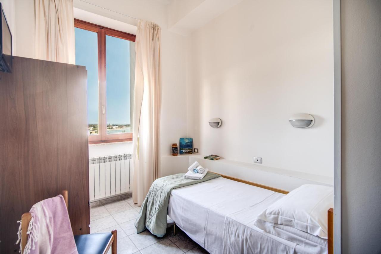 סנטה מרינלה Villa Mg Hotel מראה חיצוני תמונה