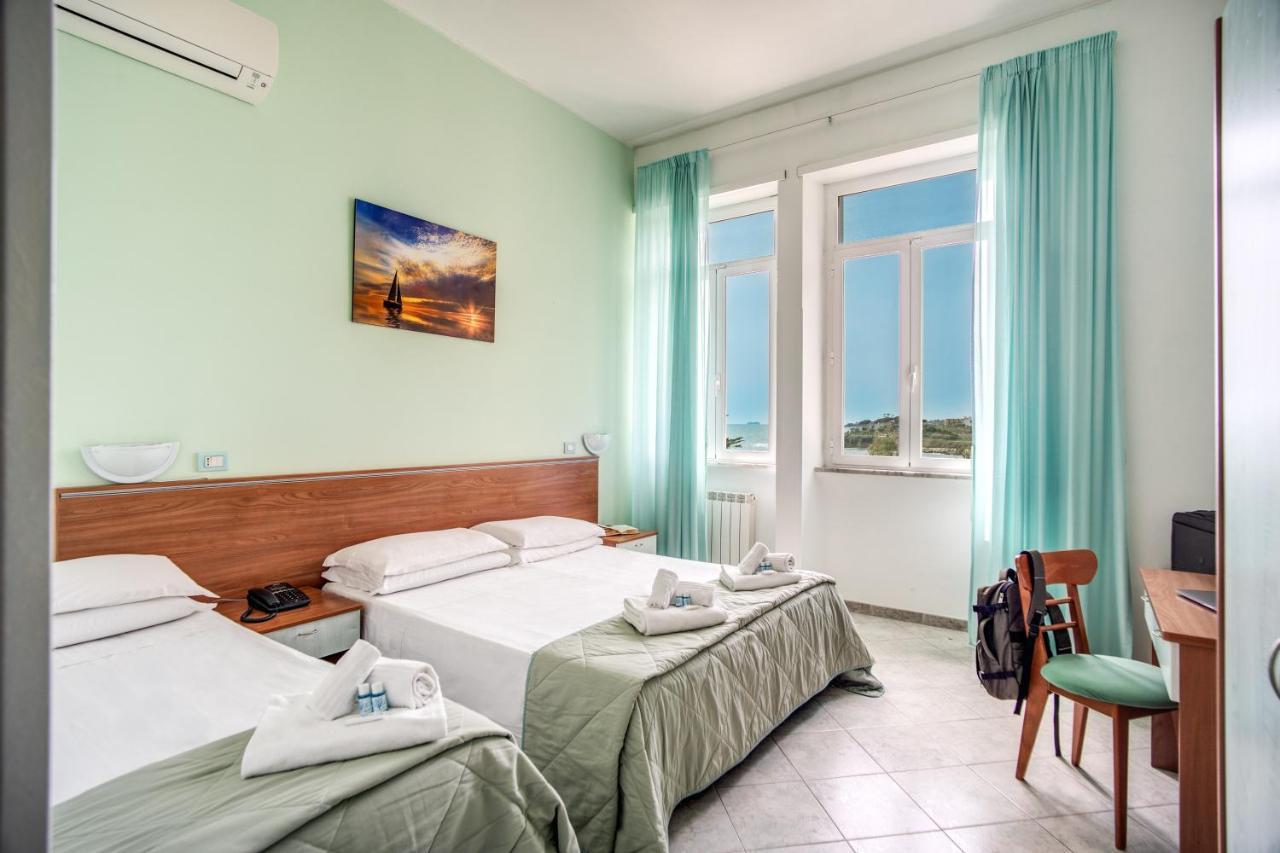 סנטה מרינלה Villa Mg Hotel מראה חיצוני תמונה