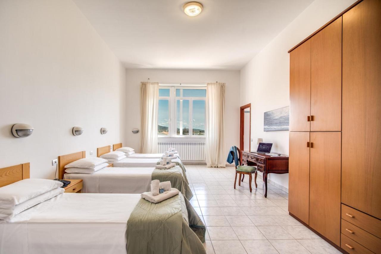 סנטה מרינלה Villa Mg Hotel מראה חיצוני תמונה