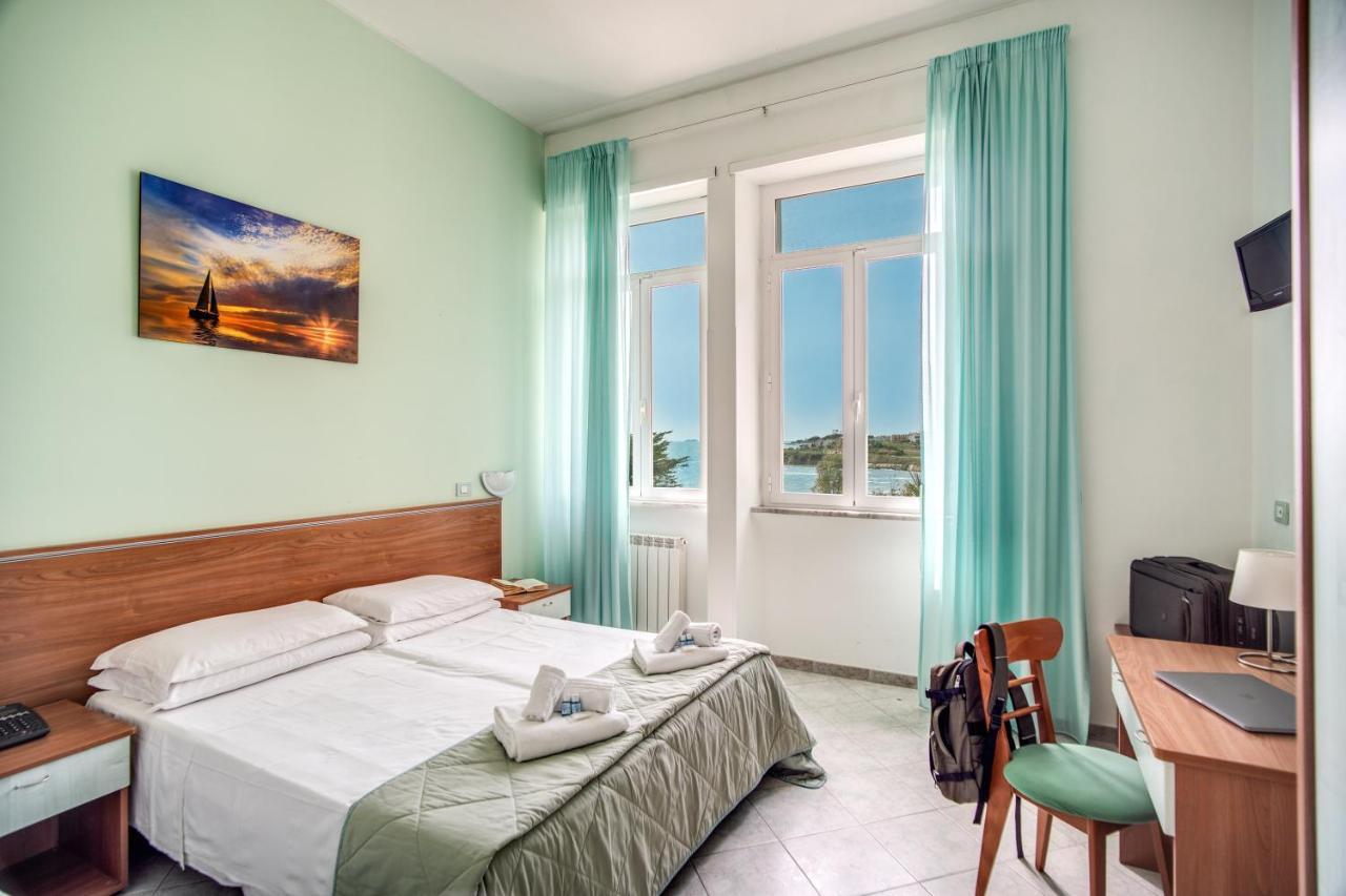 סנטה מרינלה Villa Mg Hotel מראה חיצוני תמונה