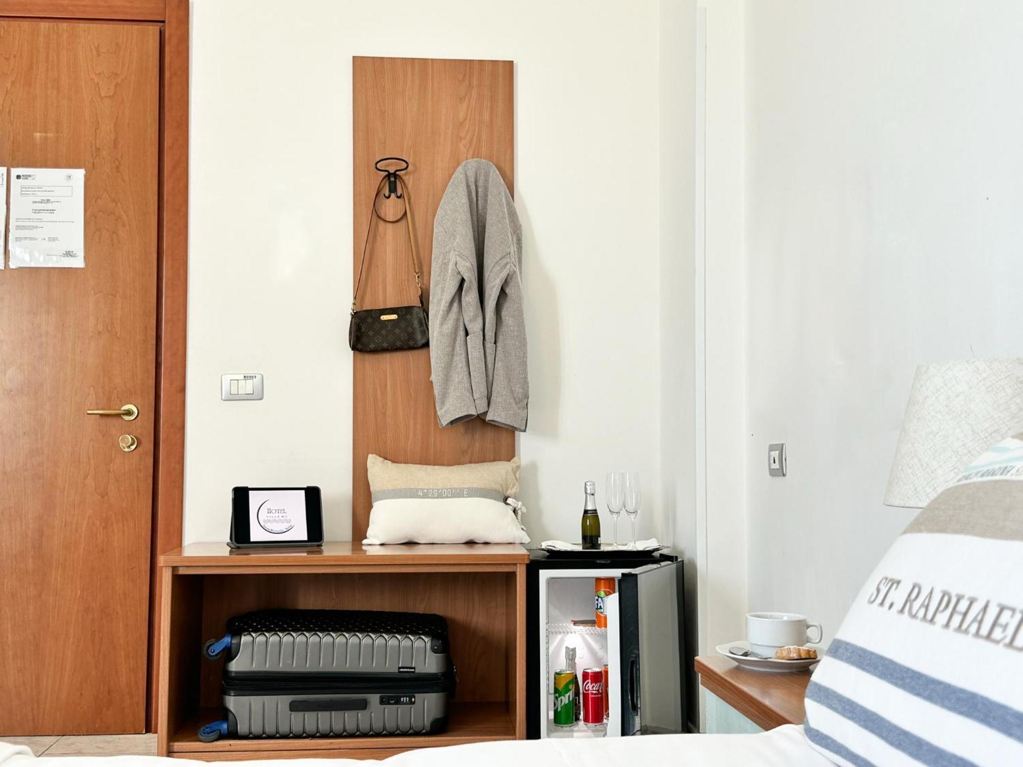 סנטה מרינלה Villa Mg Hotel מראה חיצוני תמונה